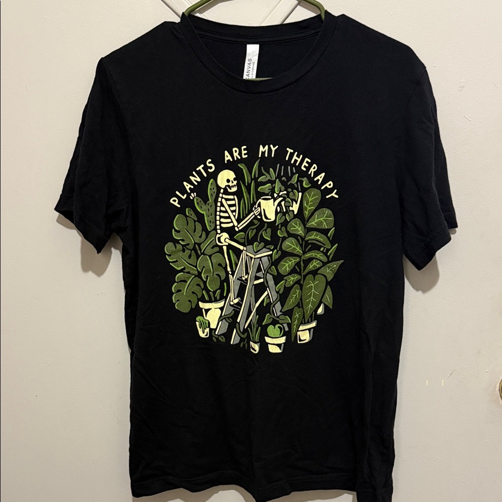 Black Graphic Tee - Plants are my therapy - Women’s XL